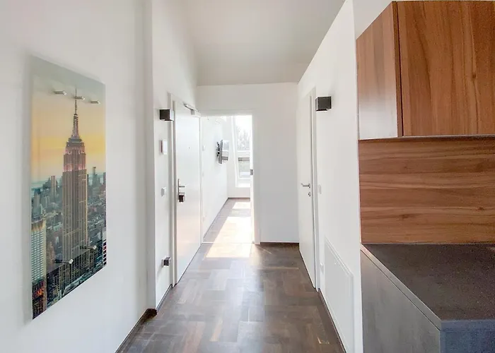Апартаменти Penthouse Mit Parkplatz Und Balkon *