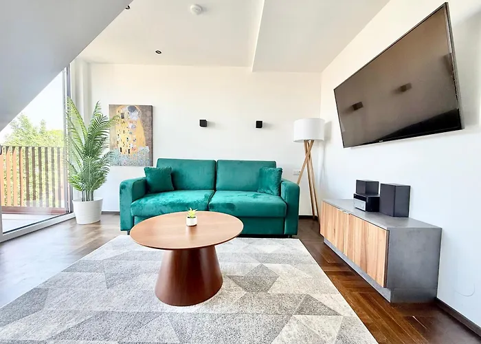Penthouse Mit Parkplatz Und Balkon Апартаменти